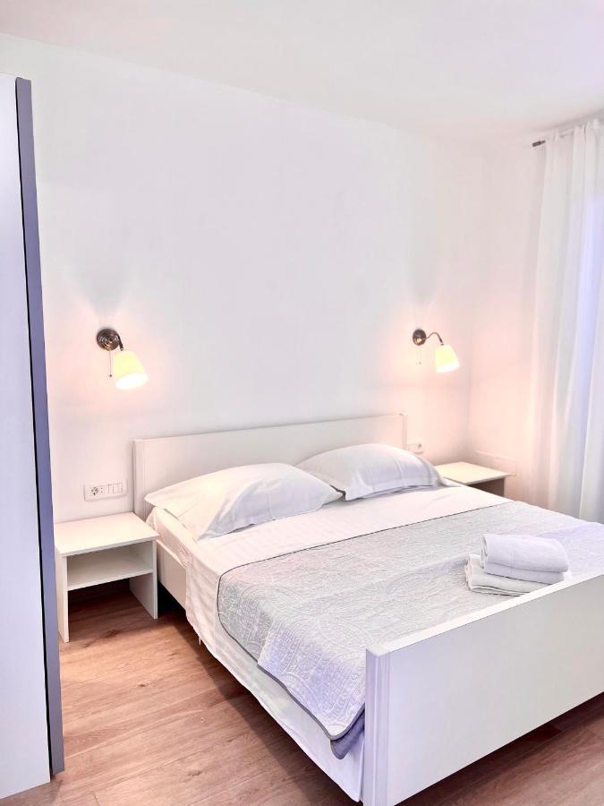 Seaview Pool Apartment-Lumiere, Island Hvar-Gdinj ภายนอก รูปภาพ